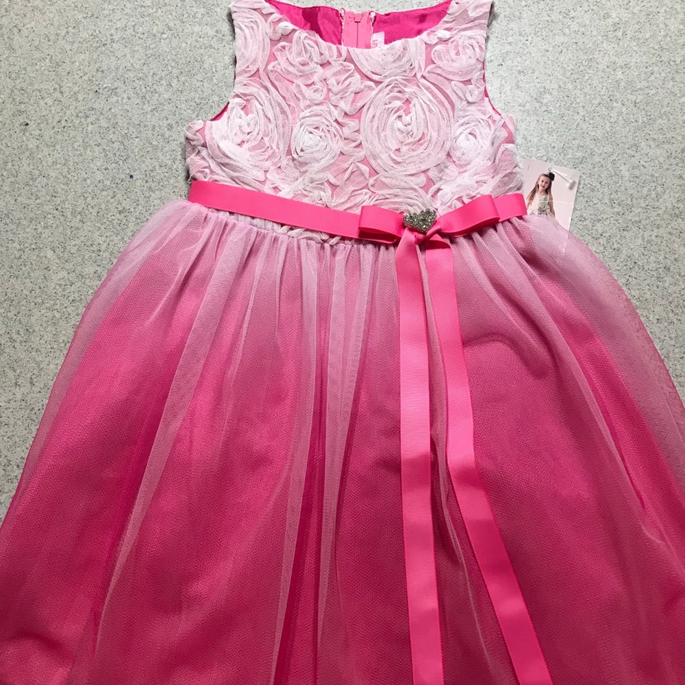 Girls size 3/4 pink ombré dress never worn